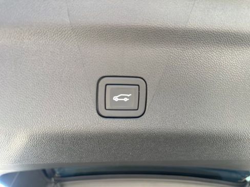 Certified 2024 Chevrolet Tahoe High Country w/ Advanced Technology Package image 32