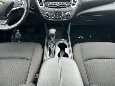 Used 2023 Chevrolet Malibu LT FWD image 12