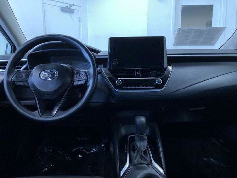Certified 2025 Toyota Corolla LE FWD image 17