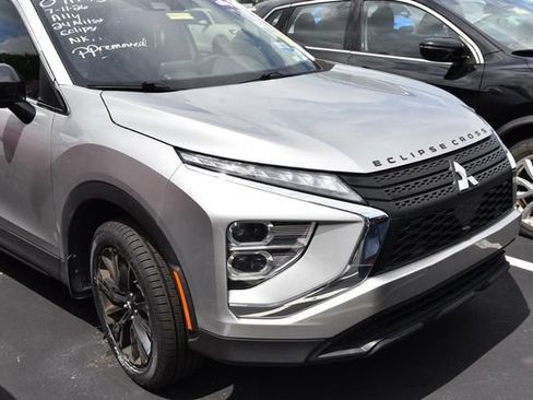 Used 2024 Mitsubishi Eclipse Cross LE AWD/4WD image 3