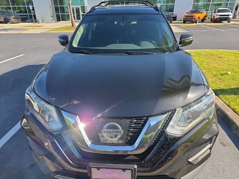 Used 2017 Nissan Rogue SV w/ Midnight Edition FWD image 2