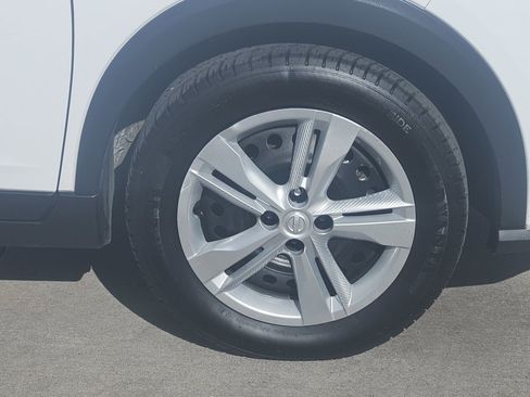 Used 2022 Nissan Kicks S FWD image 2