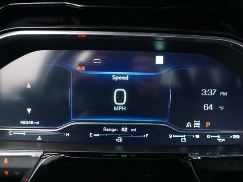 Used 2022 Chevrolet Silverado 1500 ZR2 w/ Technology Package image 17