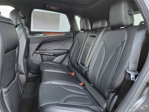 Used 2017 Lincoln MKC Reserve w/ Lincoln MKC Climate Package image 21