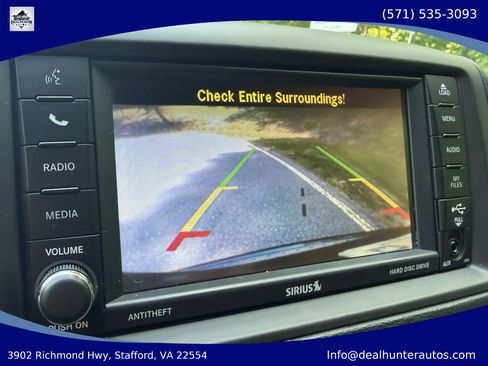 Used 2015 Chrysler Town & Country S FWD image 35