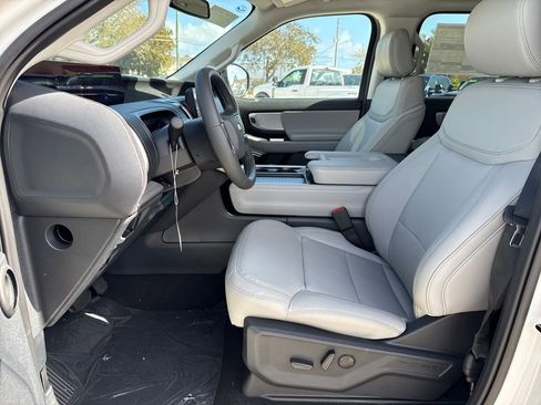 New 2026 Ford Expedition Active image 20