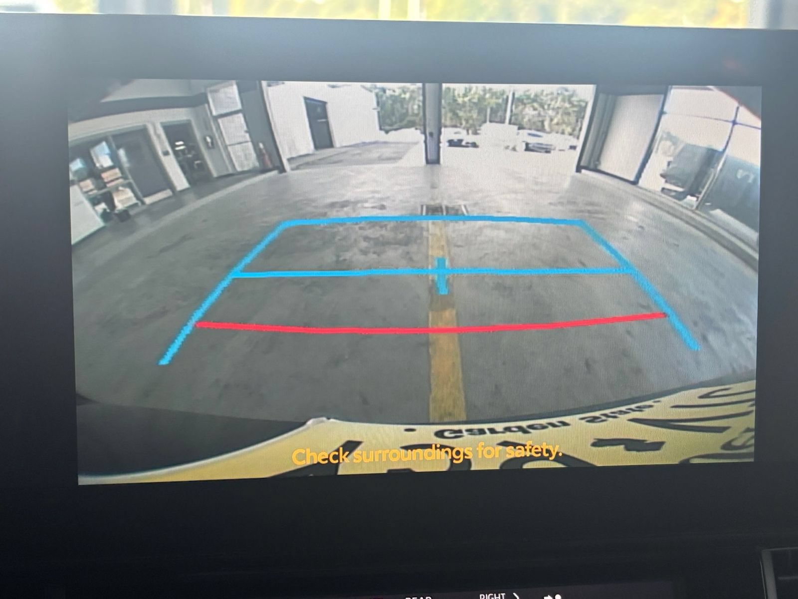 Used 2025 Toyota Sienna XLE FWD image 25