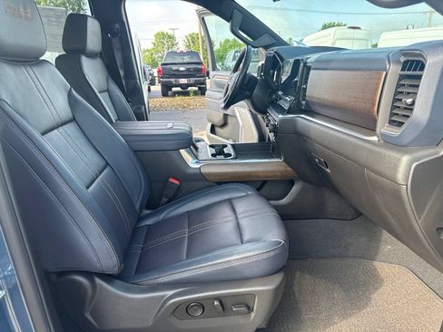 Used 2026 Chevrolet Silverado 2500 High Country w/ Technology Package AWD/4WD image 37