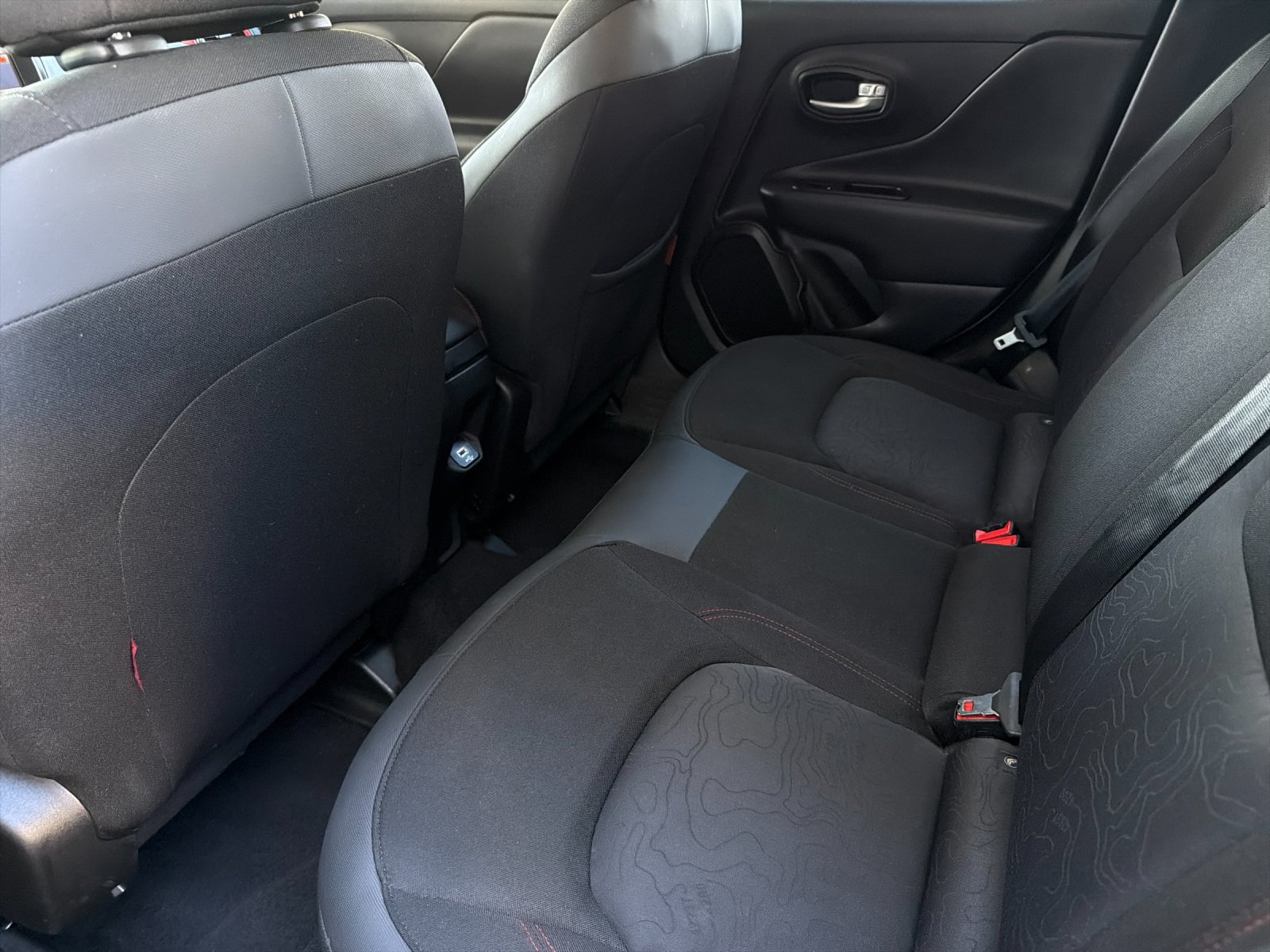 Used 2023 Jeep Renegade Trailhawk AWD/4WD image 11