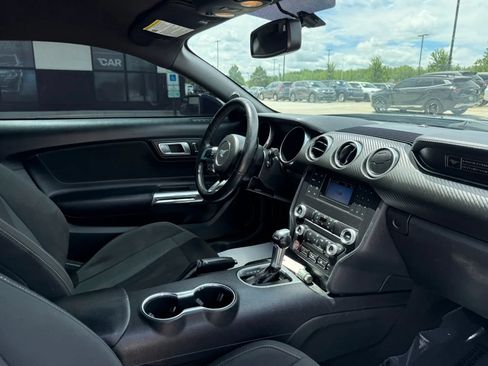 Used 2020 Ford Mustang Coupe RWD image 21