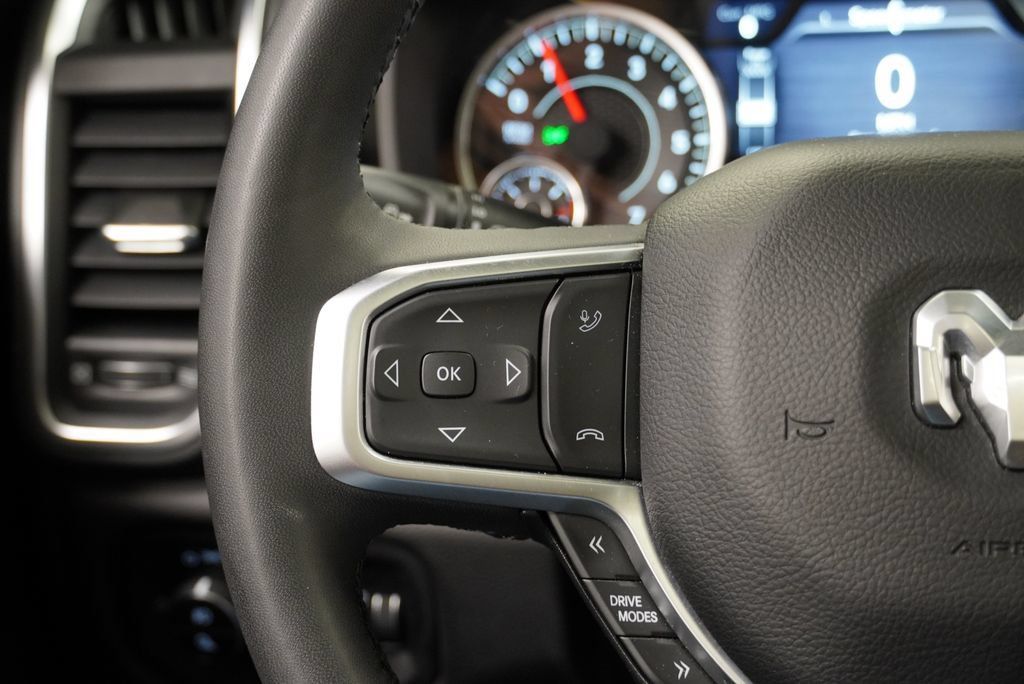 Used 2025 RAM 1500 Big Horn AWD/4WD image 32