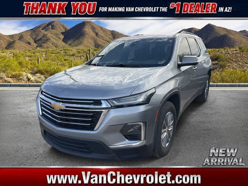 Used 2023 Chevrolet Traverse LT FWD image 1
