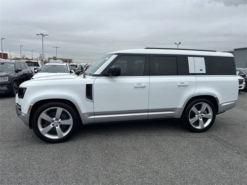 Used 2023 Land Rover Defender 130 First Edition image 8