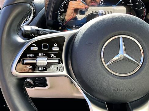 Certified 2022 Mercedes-Benz GLA 250 4MATIC image 20