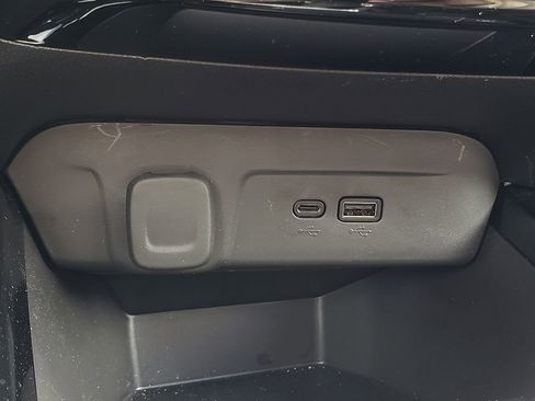 Used 2025 Chevrolet Trax ACTIV w/ Driver Confidence Package image 27