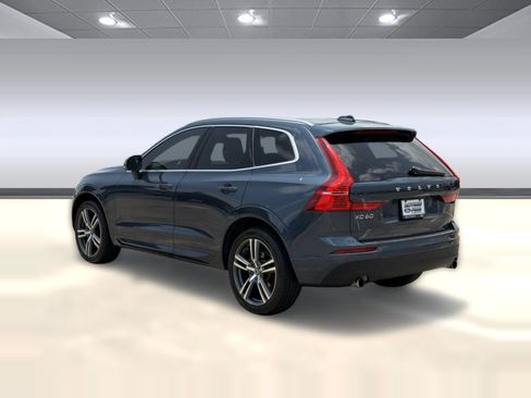 Used 2019 Volvo XC60 T5 Momentum FWD image 3