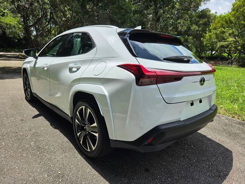 Used 2026 Lexus UX 300h FWD w/ Accessory Package (Z2) image 5