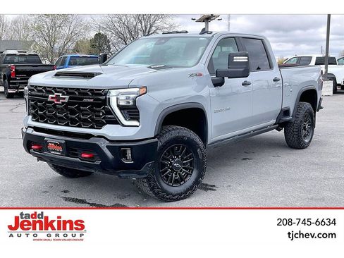 Used 2024 Chevrolet Silverado 2500 ZR2 w/ Technology Package AWD/4WD image 1
