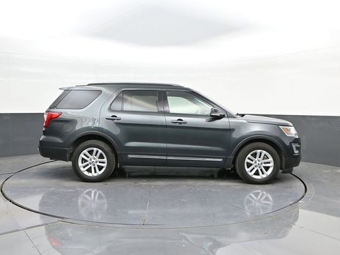 Used 2016 Ford Explorer XLT w/ Equipment Group 202A image 24