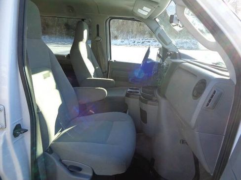 Used 2013 Ford E-350 and Econoline 350 XLT image 22
