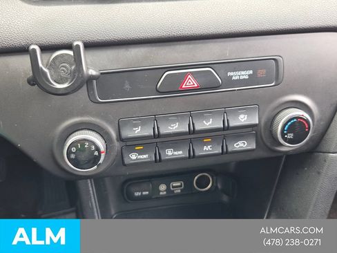 Used 2018 Kia Sportage LX FWD image 21