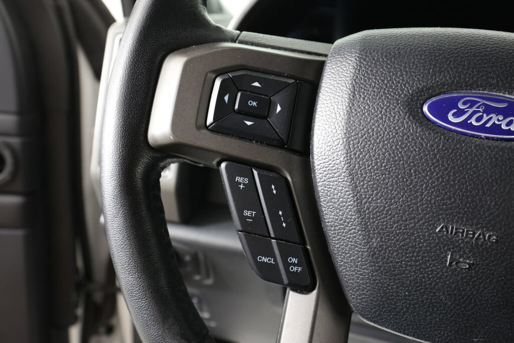 Used 2018 Ford Expedition Max XLT w/ Equipment Group 202A AWD/4WD image 35