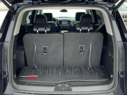 Used 2021 GMC Acadia AT4 image 12