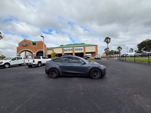 Used 2023 Tesla Model Y Performance AWD/4WD image 4