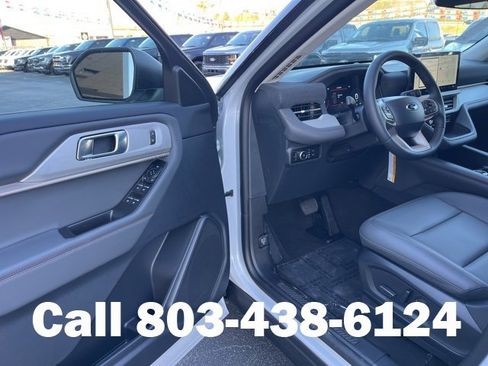 New 2026 Ford Explorer Active w/ Active Comfort Package image 5