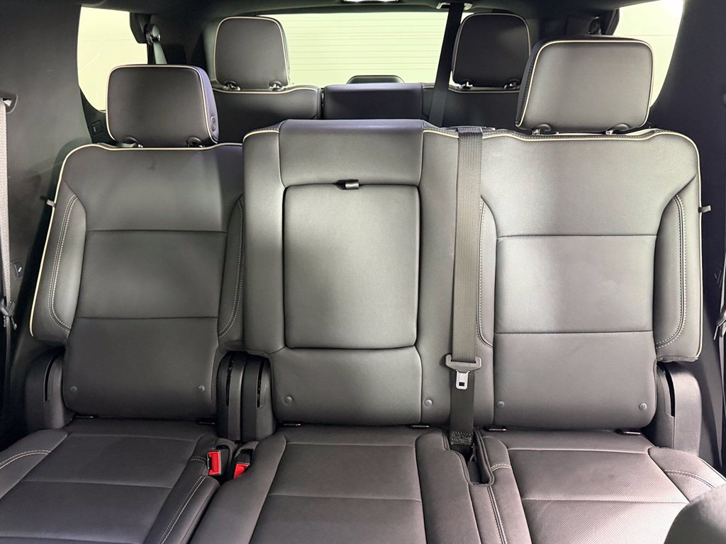 Used 2025 GMC Yukon Elevation AWD/4WD image 19