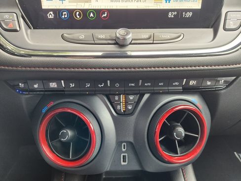 Used 2024 Chevrolet Blazer RS w/ Driver Confidence II Package FWD image 19