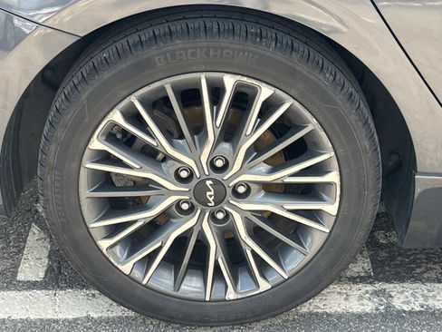 Used 2023 Kia Forte GT-Line w/ GT-Line Premium Package FWD image 8