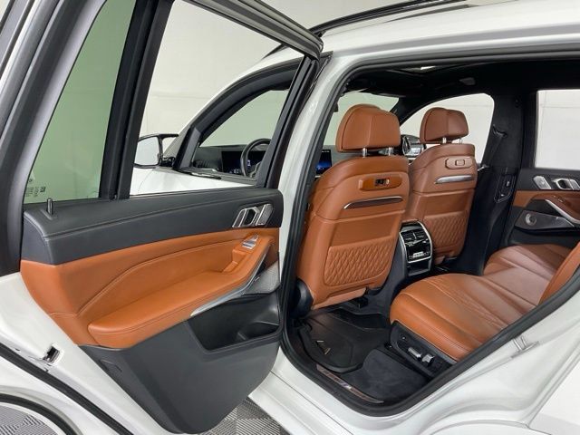 Used 2023 BMW X7 M60i w/ Executive Package AWD/4WD image 35