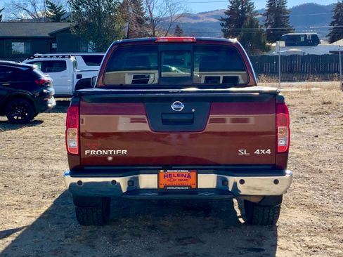 Used 2018 Nissan Frontier SL image 4