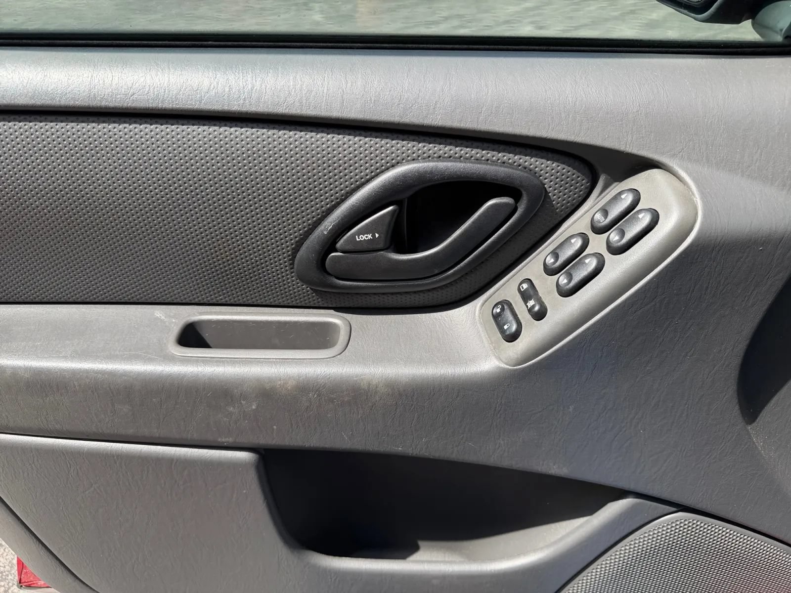 Used 2007 Ford Escape XLS FWD image 17
