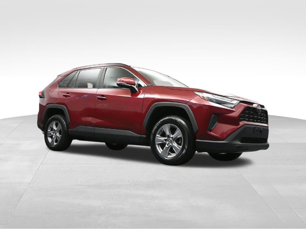 Used 2022 Toyota RAV4 XLE AWD/4WD image 26