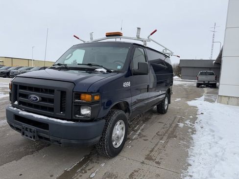 Used 2014 Ford E-350 and Econoline 350 Super Duty w/ Power Group image 3