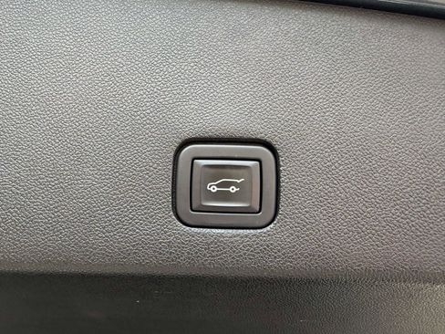 Used 2020 Cadillac XT6 Premium Luxury FWD image 10