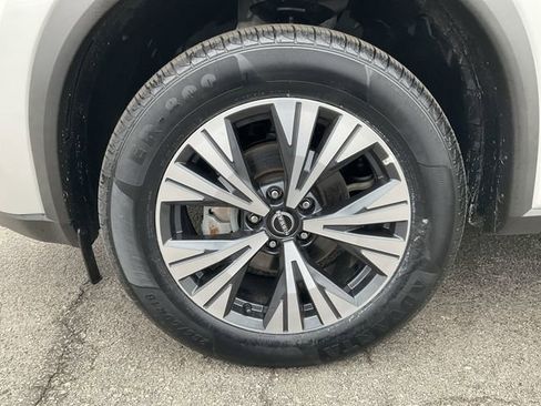 Certified 2023 Nissan Rogue SV image 8