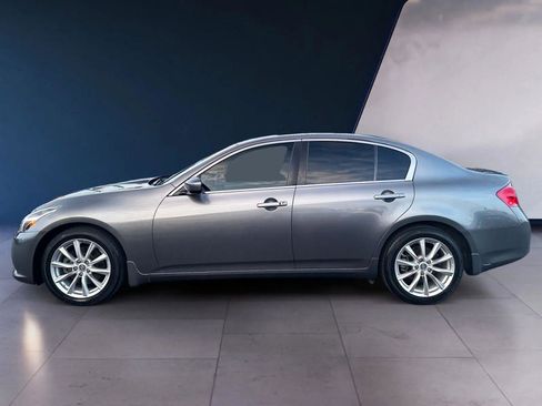 Used 2013 INFINITI G37 x Sedan w/ Premium Pkg AWD/4WD image 2