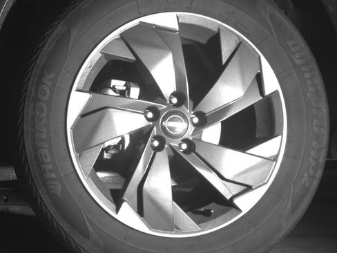 Used 2025 Nissan Rogue SV AWD/4WD image 12