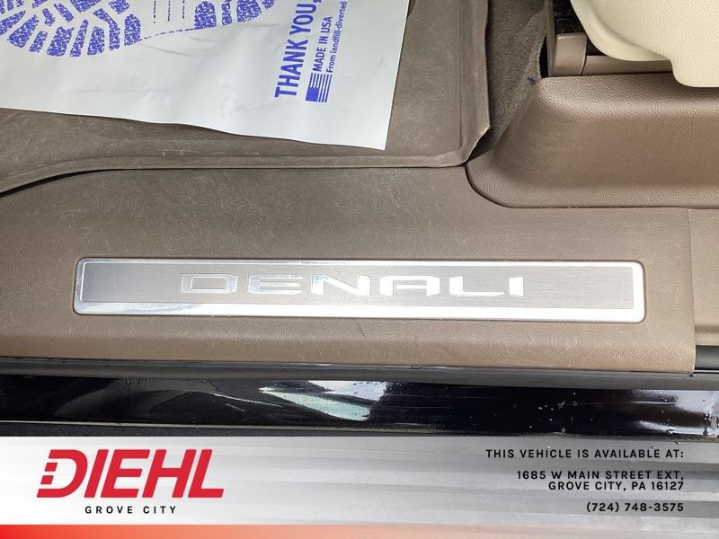 Certified 2022 GMC Yukon Denali w/ Denali Premium Package AWD/4WD image 28