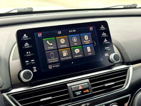 Used 2018 Honda Accord Sport image 28