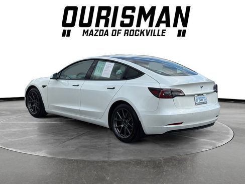 Used 2021 Tesla Model 3 Standard Range Plus image 4