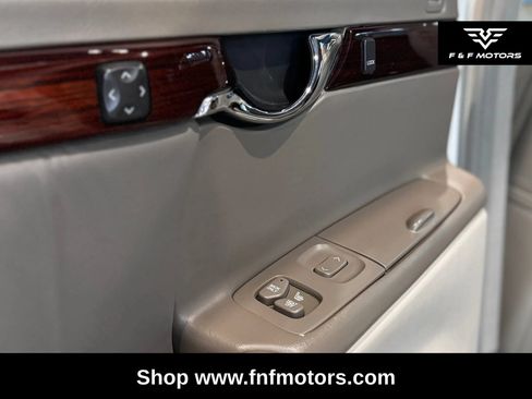 Used 2002 Cadillac De Ville DHS w/ Safety/Security Pkg FWD image 24