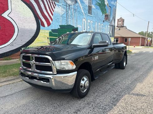 Used 2015 RAM 3500 Tradesman w/ Chrome Appearance Group AWD/4WD image 2