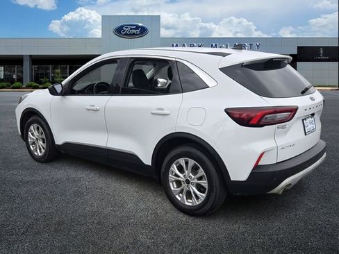 Certified 2023 Ford Escape Active w/ Tech Pack #1 FWD image 3