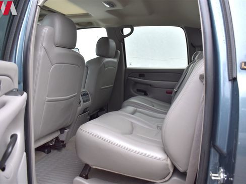 Used 2006 Chevrolet Silverado 2500 LT w/ Heavy-Duty Power Package image 20