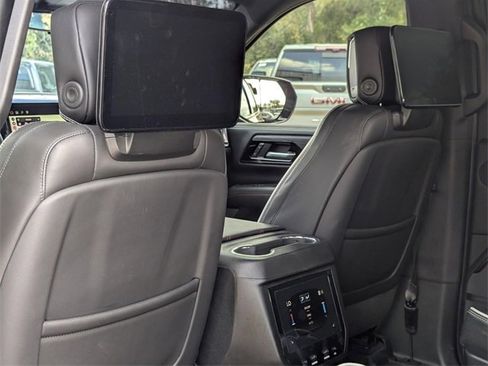 Used 2025 GMC Yukon AT4 Ultimate image 31
