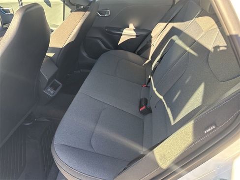 New 2025 Kia K4 LXS image 25